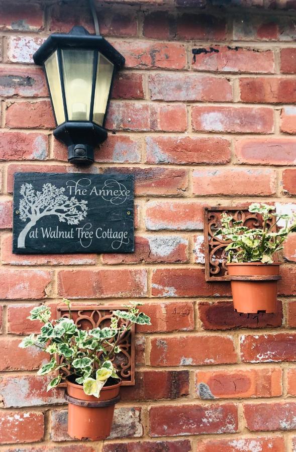 The Annexe At Walnut Tree Cottage Hope under Dinmore Esterno foto